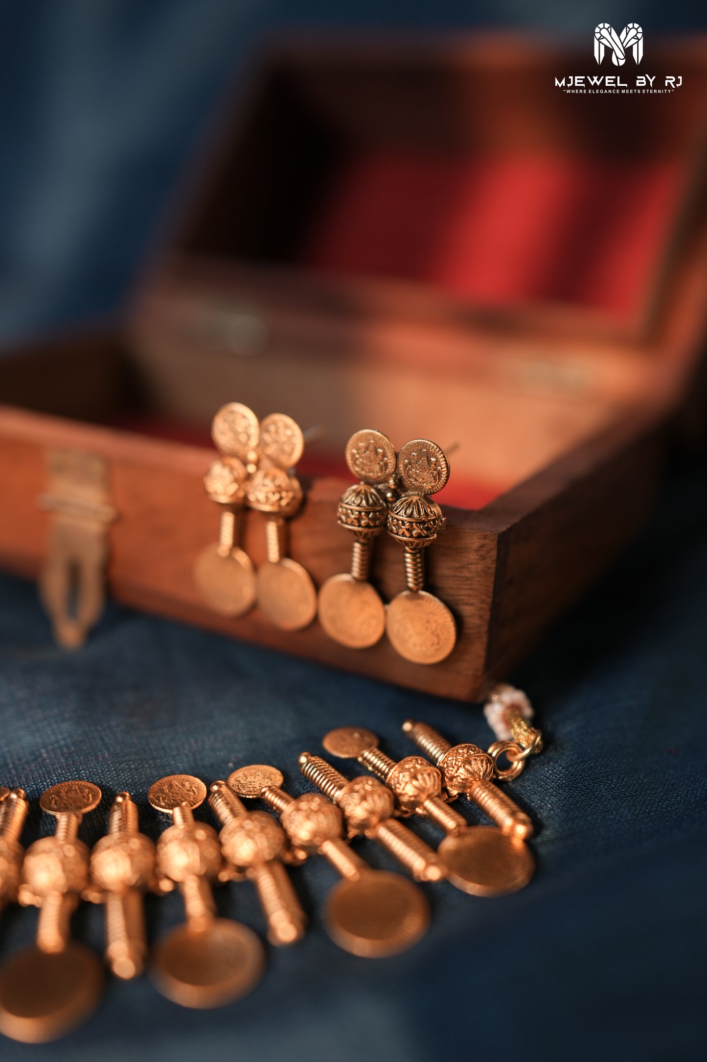 RJ-002- Antique Gold Coin Necklace (Kasumala)