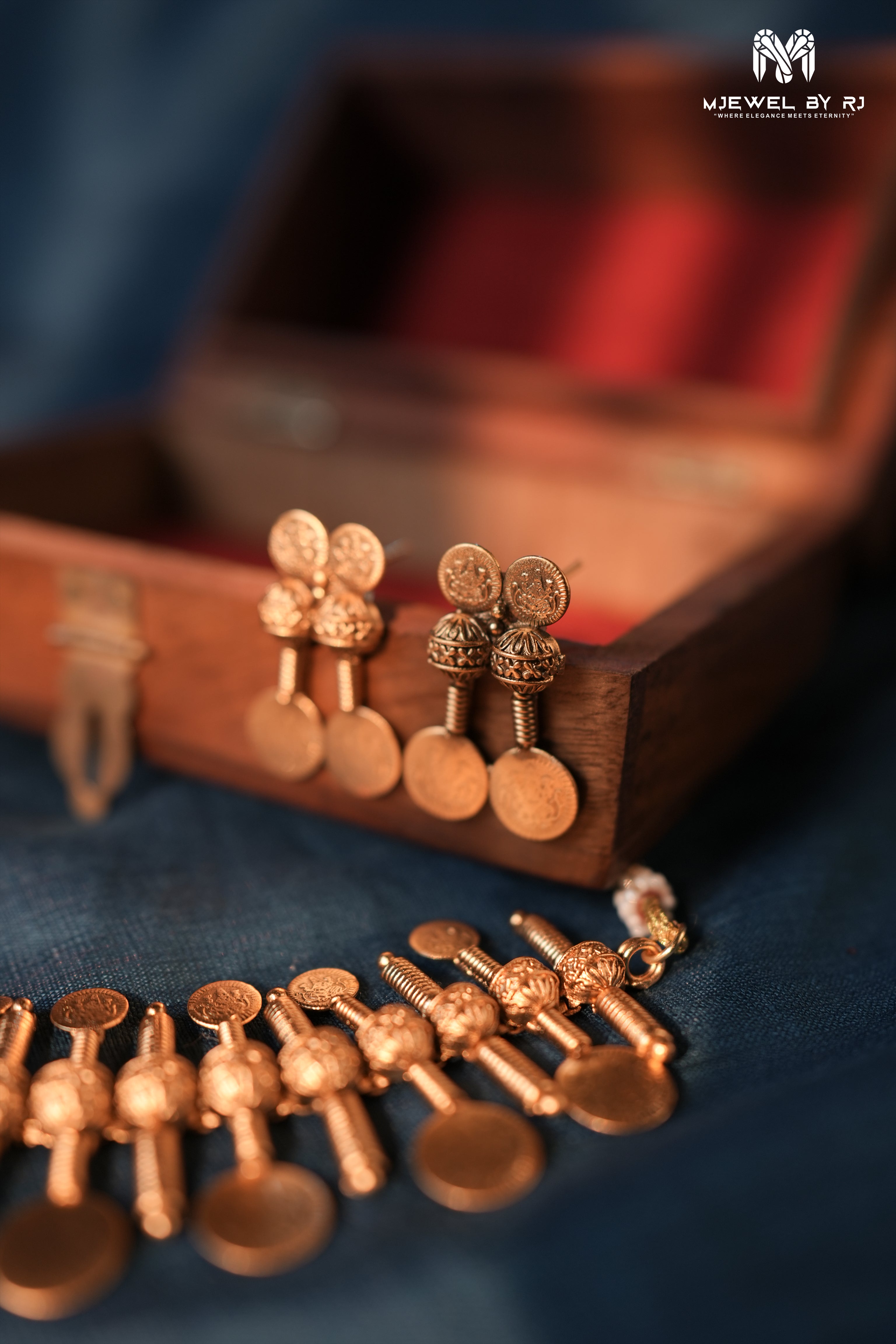 RJ-002- Antique Gold Coin Necklace (Kasumala)