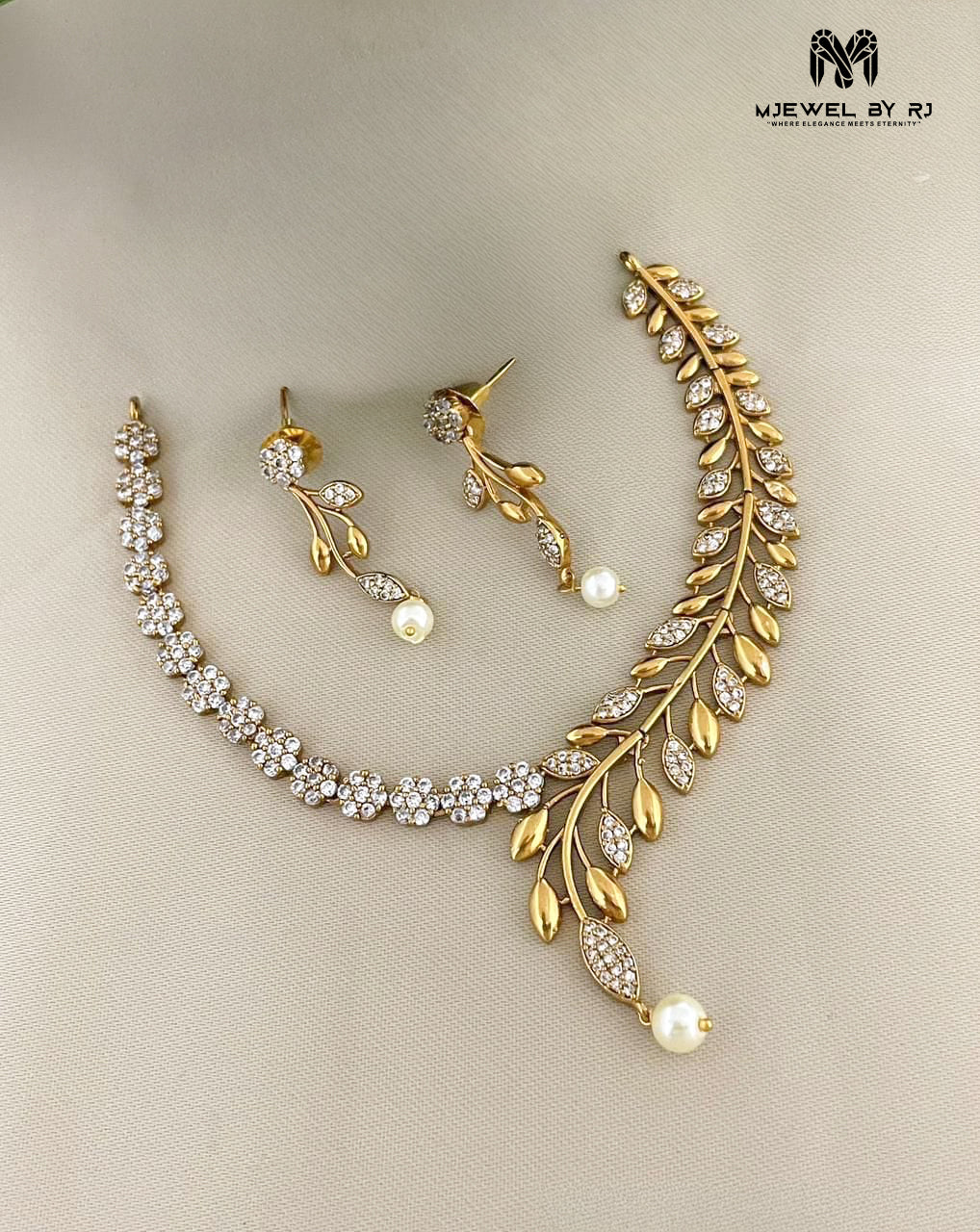 New arrival 🎊 🎊 🎊 premium high quality premium polish💥 ad stone long haram 💥offer price 💥 just Rs. 680/-💥free shipping pan india  ⏩⏩⏩⏩⏩